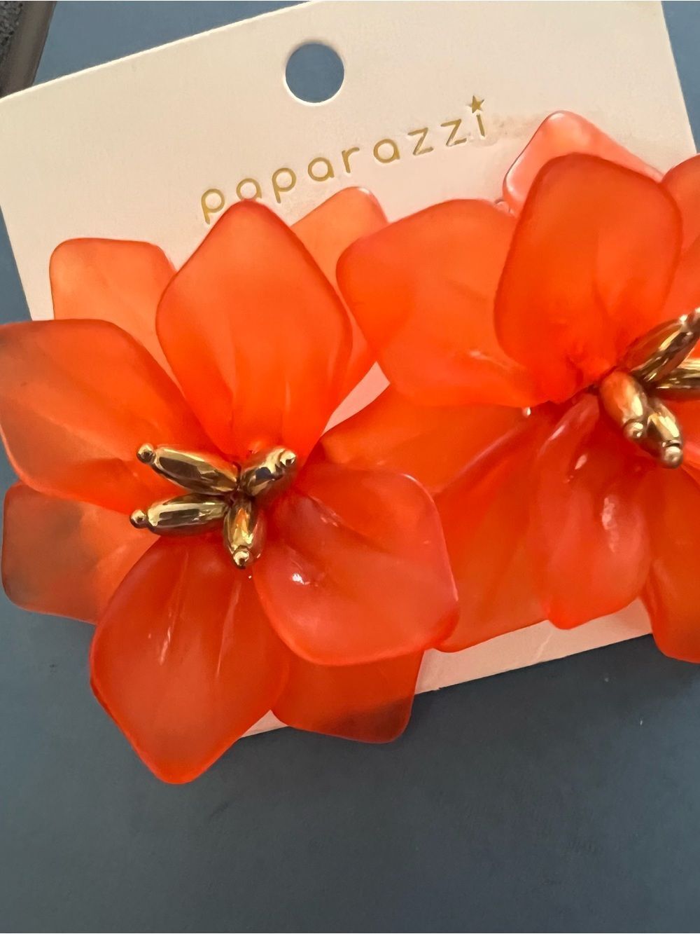 🧡 NEW Unique paparazzi Red-Orange Floral Pierced earrings 🧡